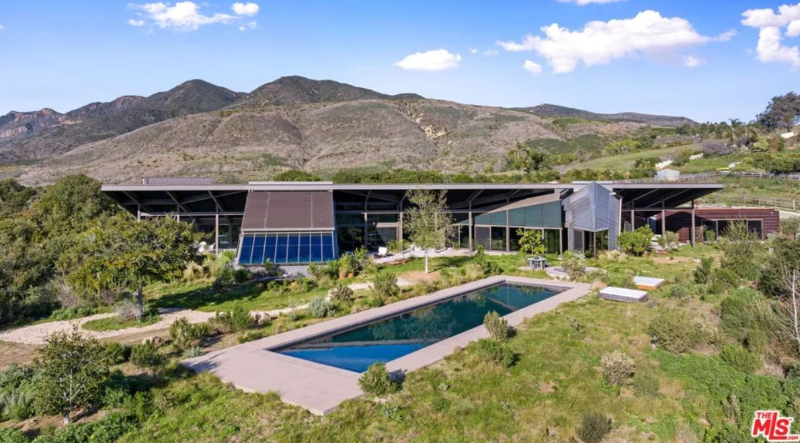 comfortable, Malibu, California