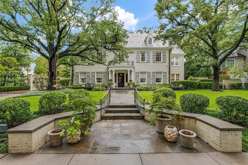 Hal Thomson Colonial