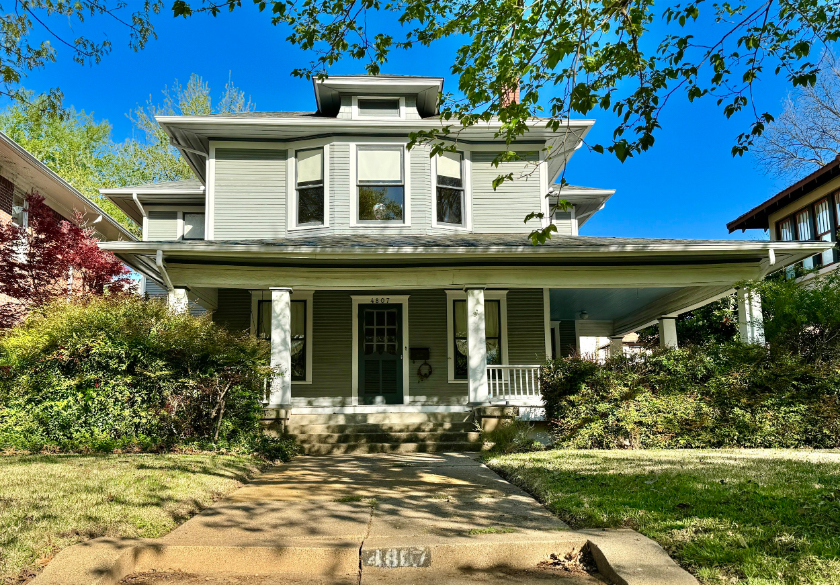 Munger Place Wine Walk