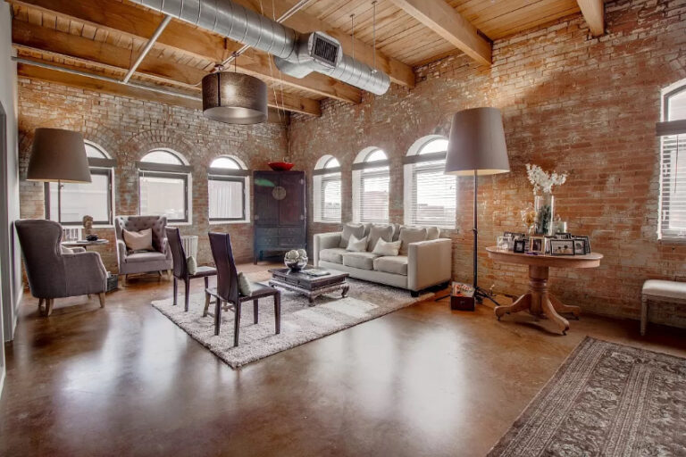 Is This The Best Historic Penthouse Loft In Downtown Dallas' West End ...