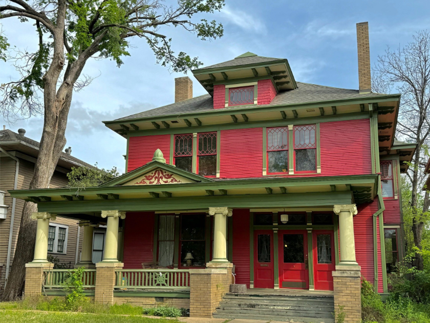 Munger Place Wine Walk