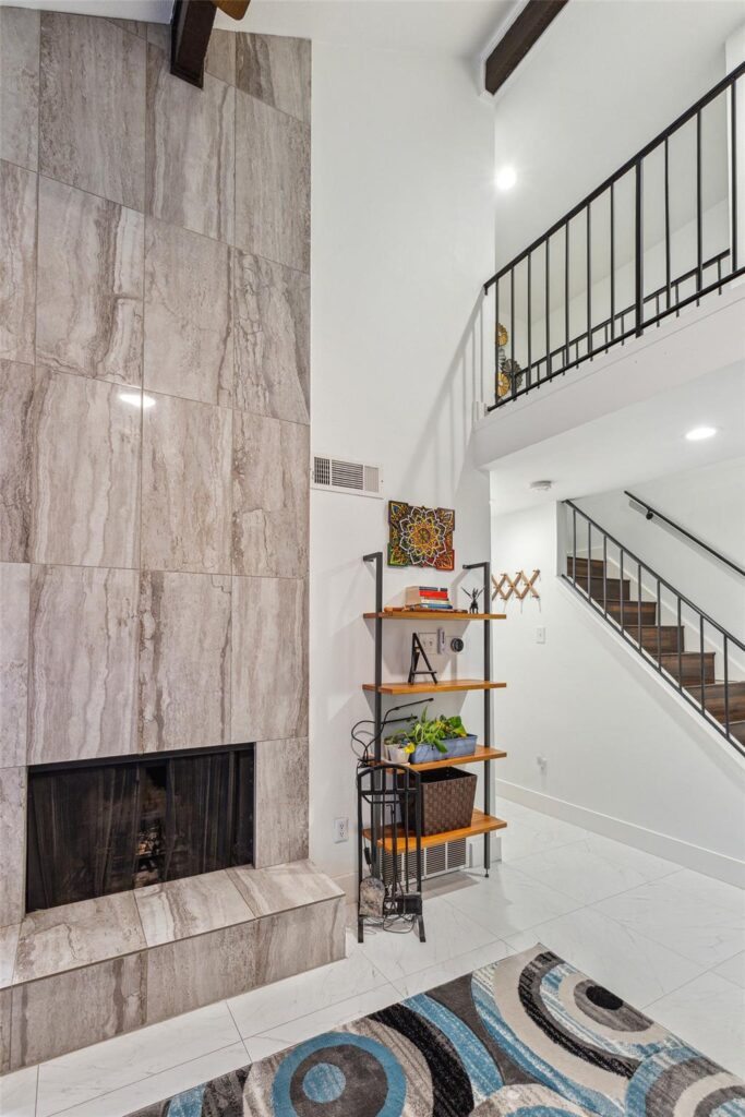White Rock West Condominiums