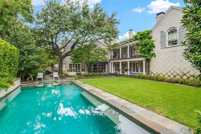 Hal Thomson Colonial
