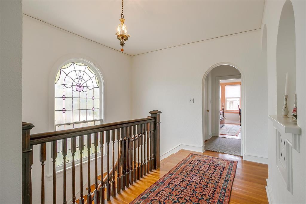 Exquisite Wiley J. Clarkson Villa