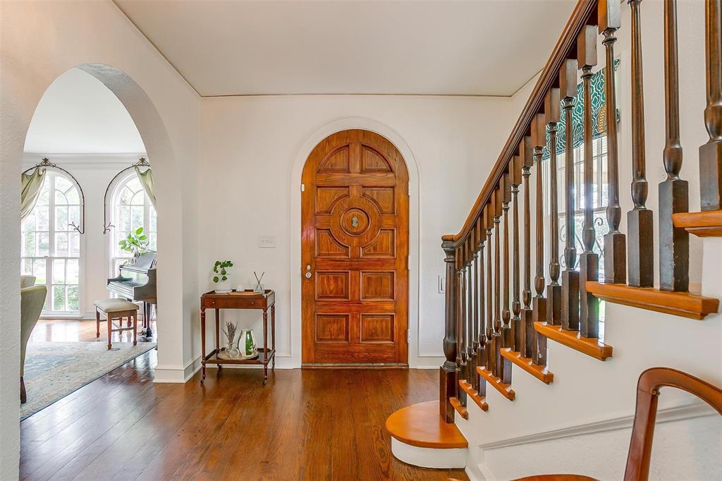 Exquisite Wiley J. Clarkson Villa