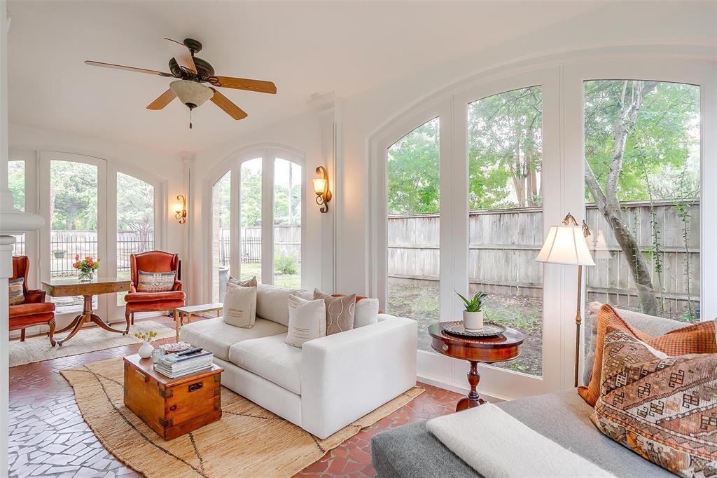 Exquisite Wiley J. Clarkson Villa