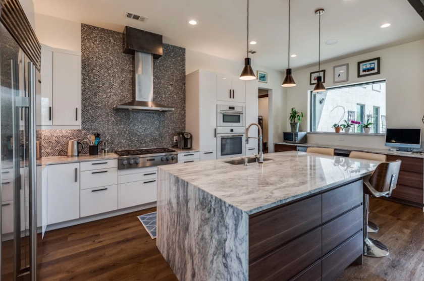 Waxahachie contemporary