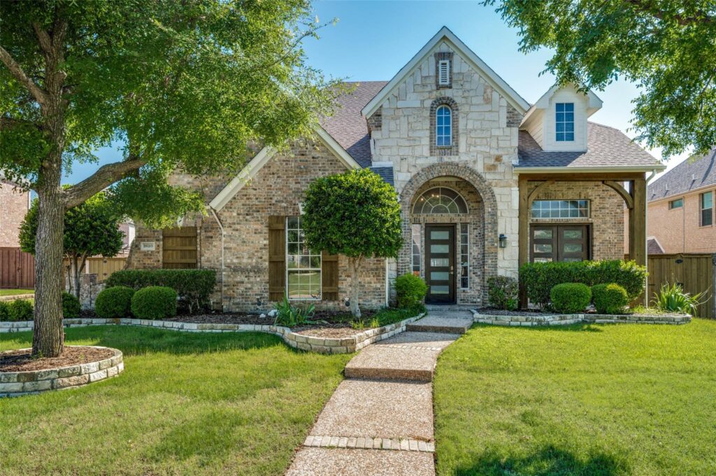 2620 Creekway