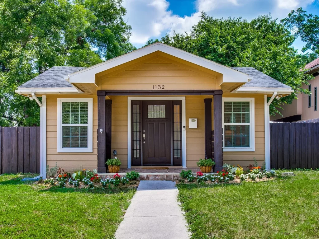 Oak Cliff 1920s charm
