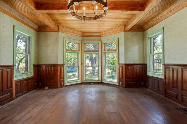 Enticing Project House 
