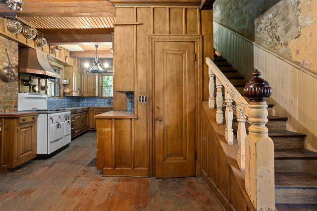 Enticing Project House 