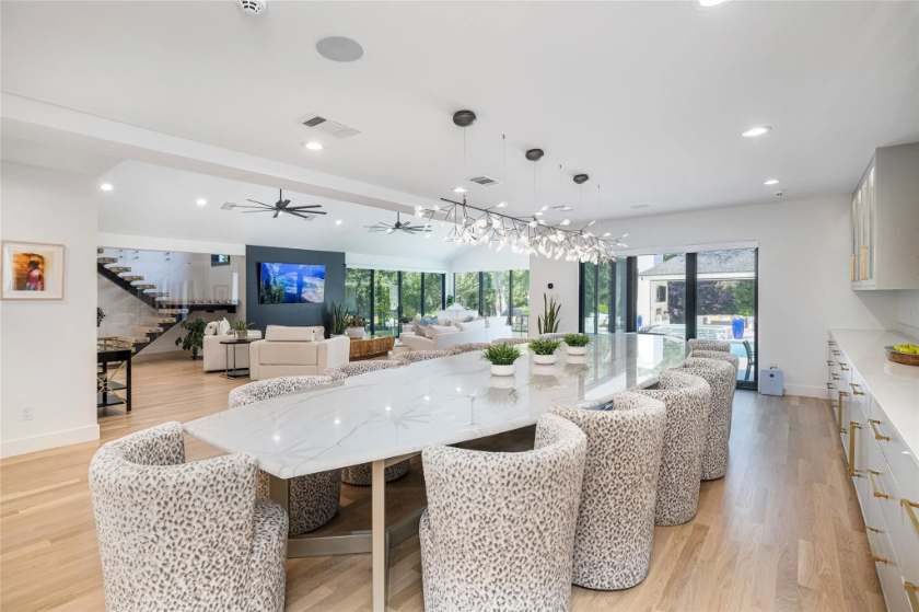 cutting-edge soft contemporary