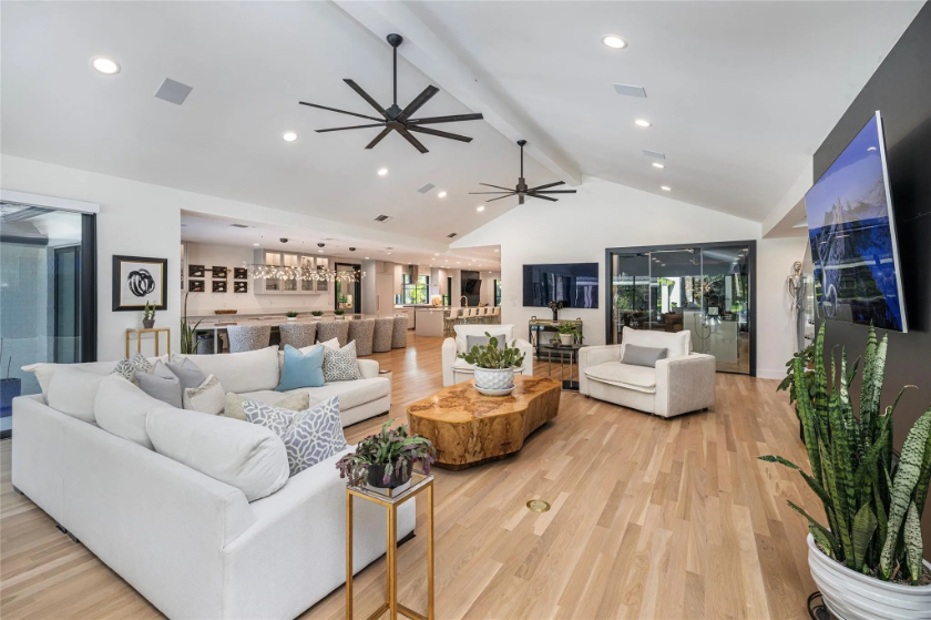 cutting-edge soft contemporary