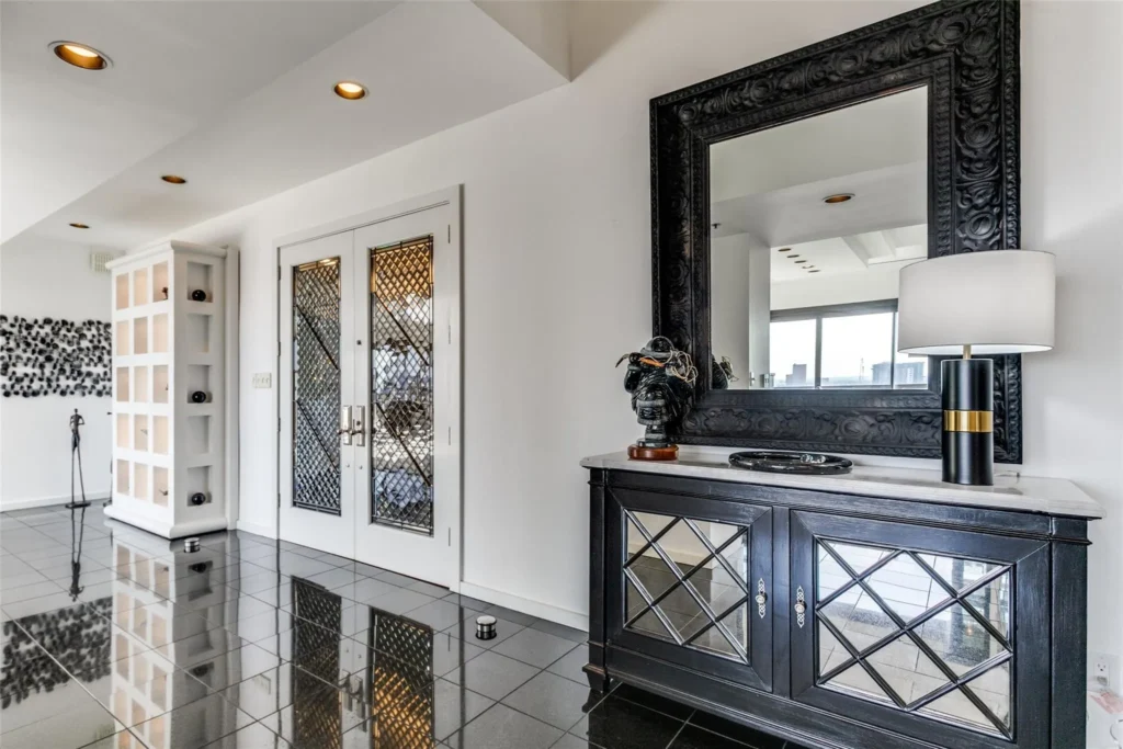 Warrington condo