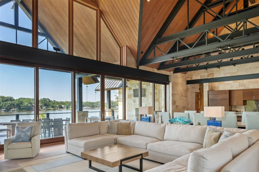 luxury lake living