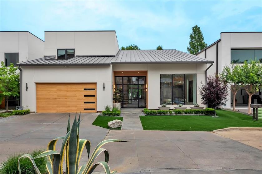 luxury lock and leave, 5 Winding Lake