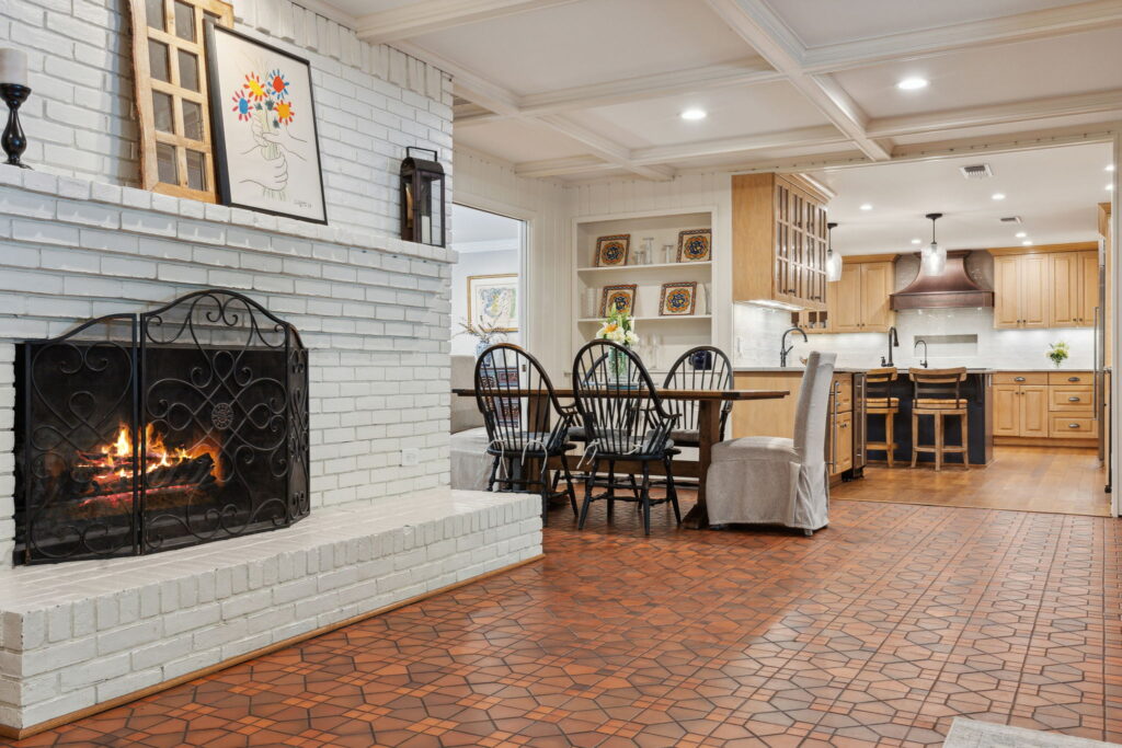 This lakewood home is absolutely stunning.