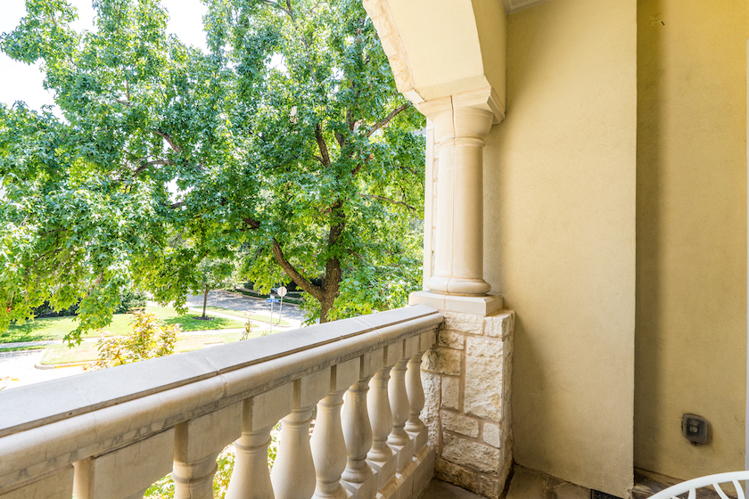highland park luxury condo