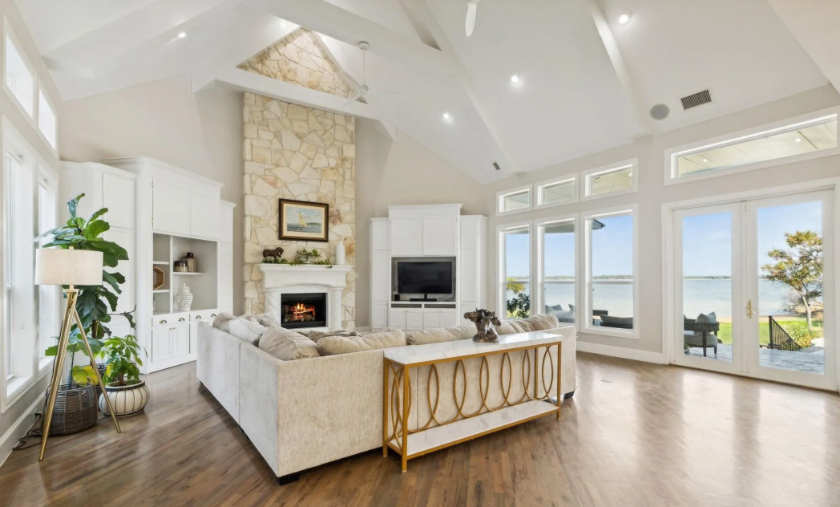 Luxury Lake Home