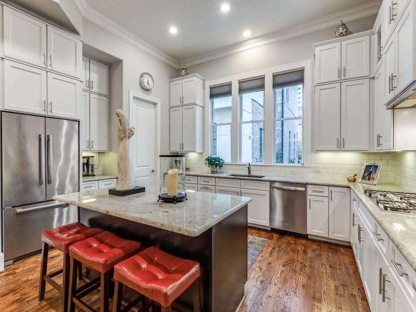 Farmer's Market Townhouse