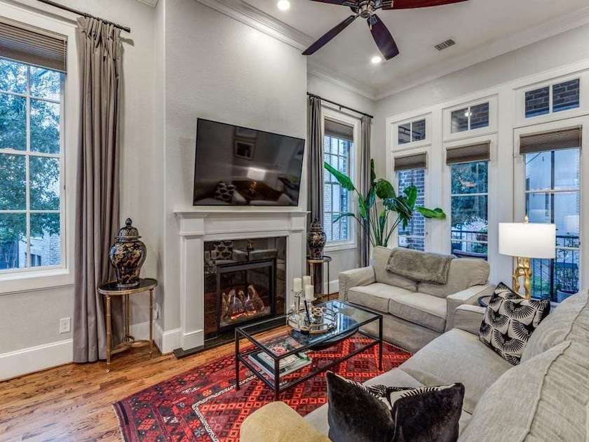 Farmer's Market Townhouse