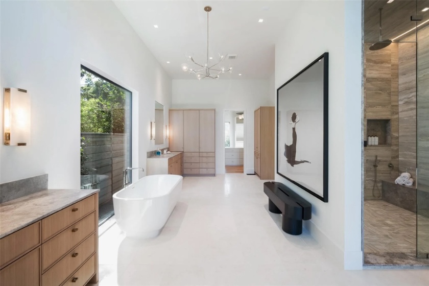 Bluffview modern compound