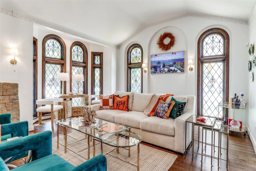 Dines & Kraft eclectic cottage