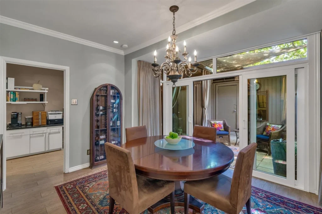 Explore this stunning Perry Heights condo.