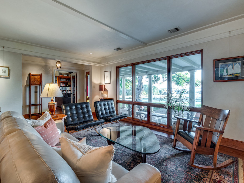 Peninsula Home on White Rock Lake
