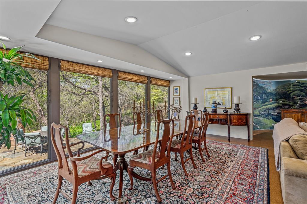 Quirky Beautiful Crestwood