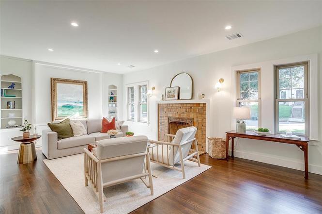 Million Dollar University Place Cottage