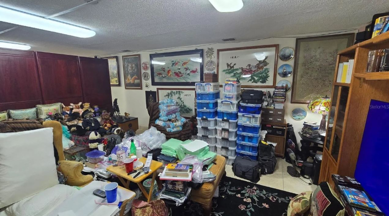 Uh-oh, Florida, hoarder