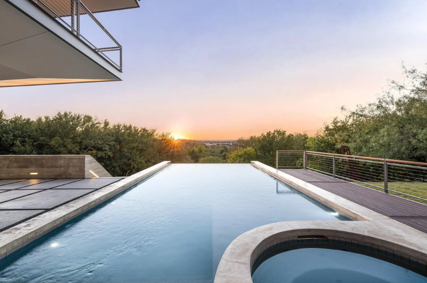 Riverhills Modern