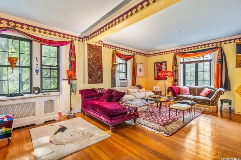 chaos, New York. purple velvet couch