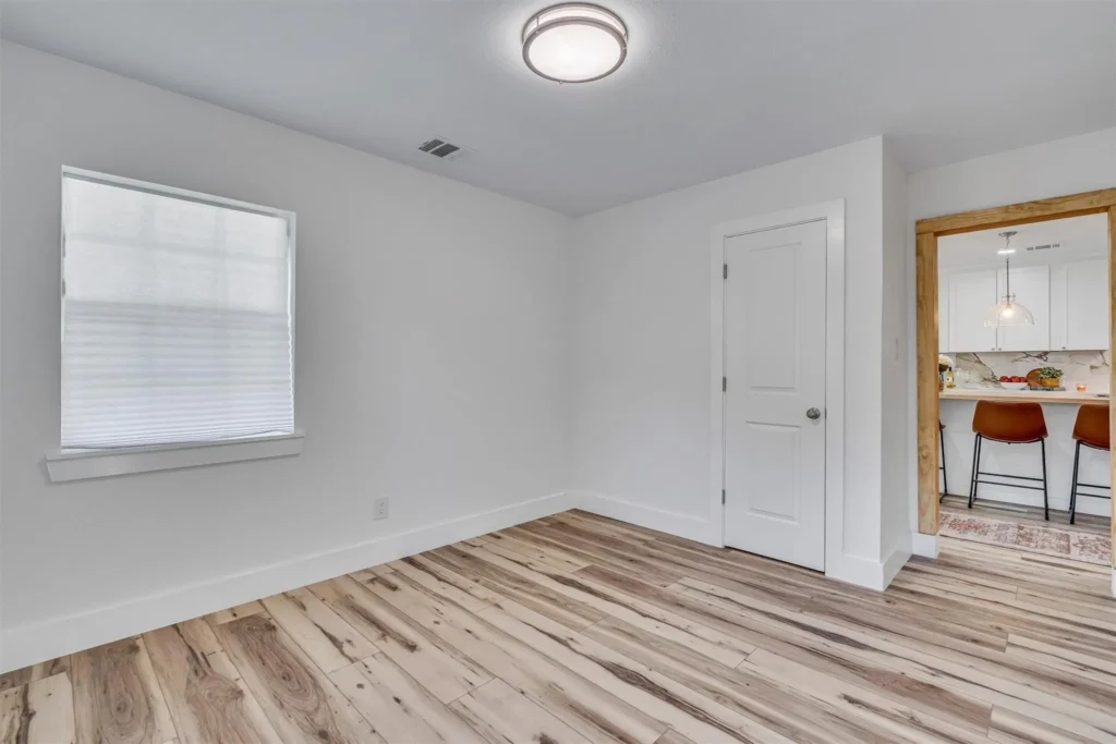 Experience this Walnuts Hills remodel. 