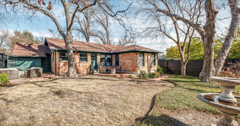 Oak Lawn Heights cottage