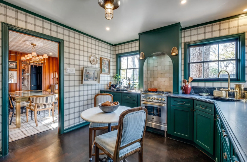Oak Lawn Heights cottage