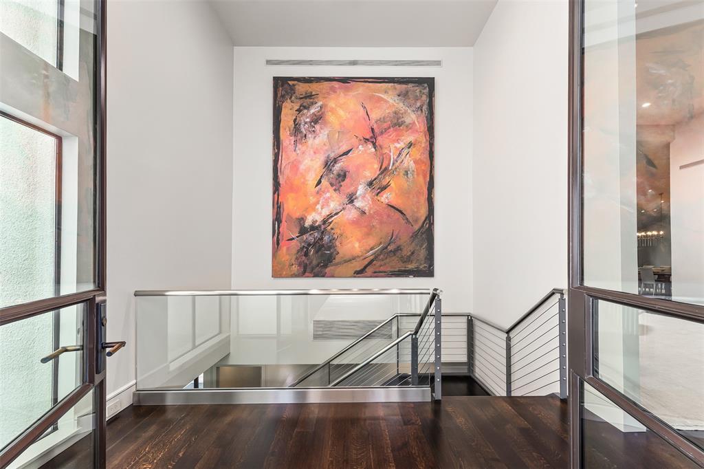 Modern Showpiece in Westover