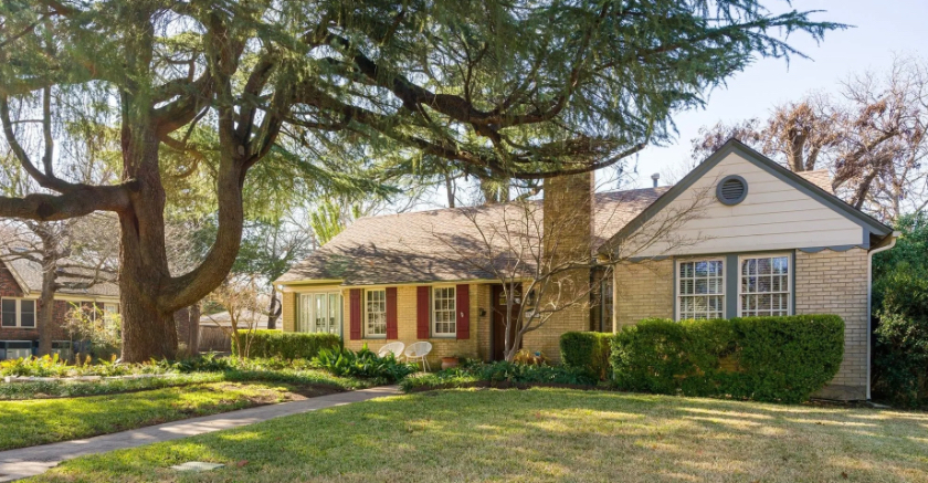 In Hollywood Heights, the Trees Sell Houses