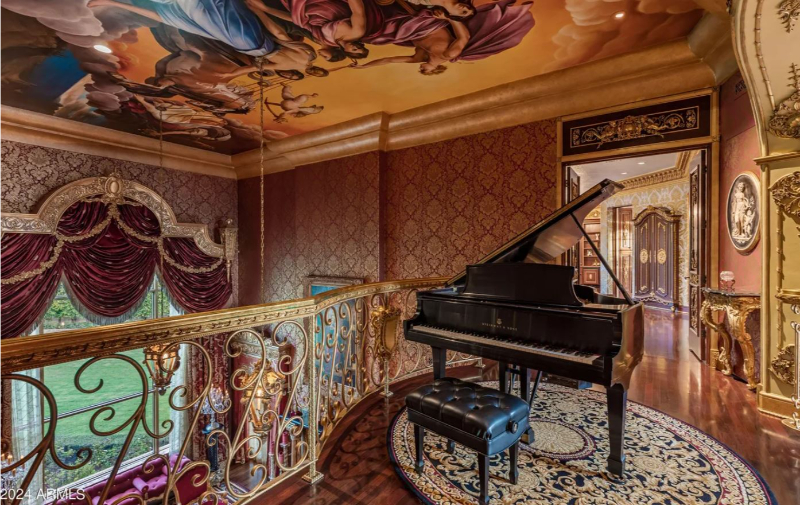 torturing, Liberace, Arizona