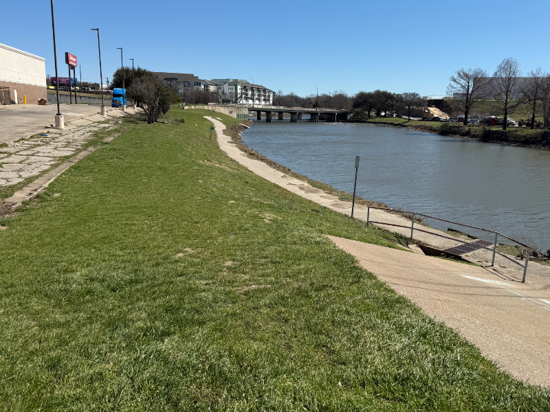 Texas native trees, Bachman Lake Park, Dallas Love Field