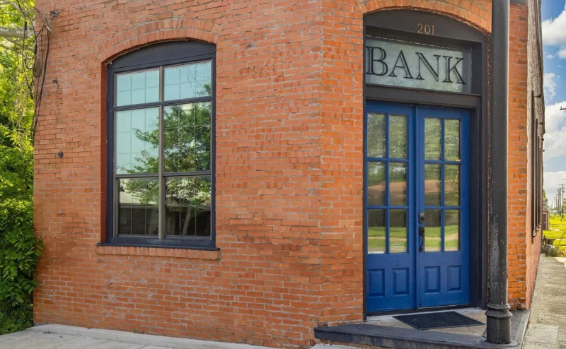 bank, Cumby, Texas, getaway