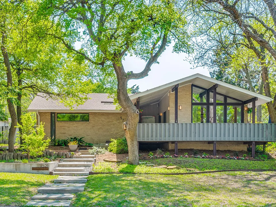 Ju-Nel home at 11521 Lochwood Blvd. in Dallas