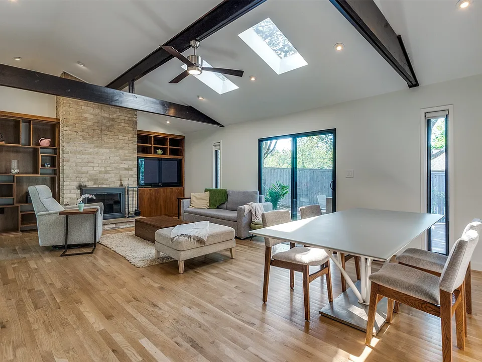 Interior shot, living room in Ju-Nel home