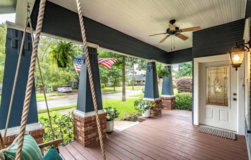 Vickery Place Craftsman