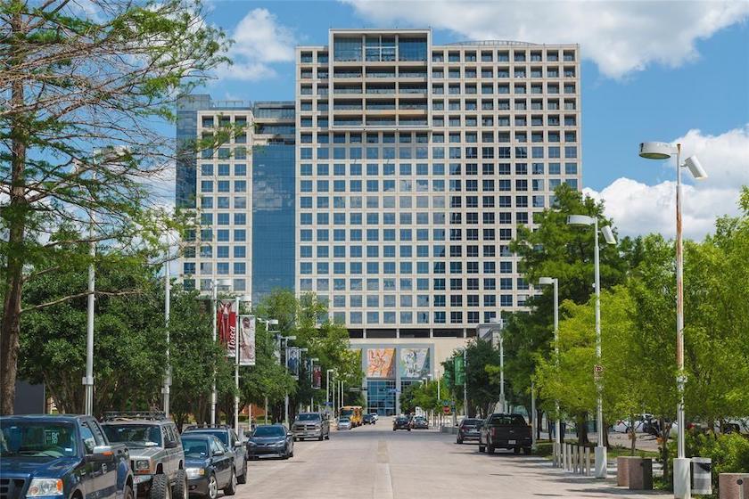 Dallas Downtown Highrise One Arts Plaza