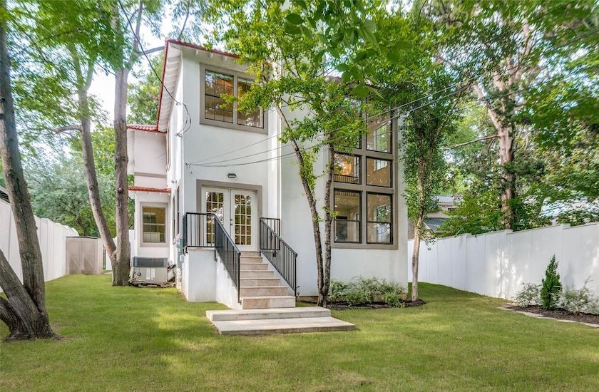 Spanish Colonial in Stevens Park