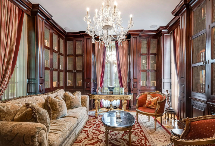 Anton Korn's Italian Renaissance Masterpiece on Lakeside Drive Can