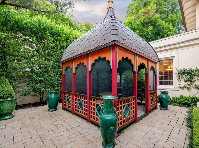 Anton Korn's Italian Renaissance Masterpiece on Lakeside Drive Can
