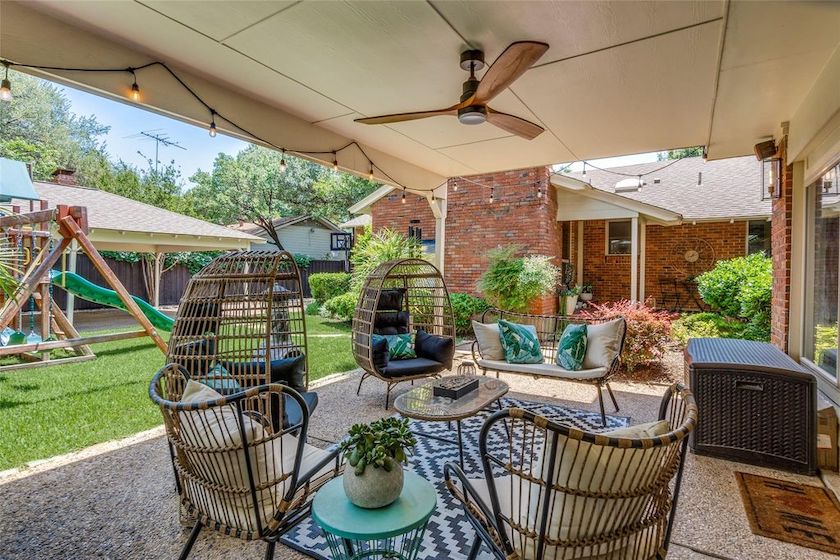 five bedrooms in Kessler Park